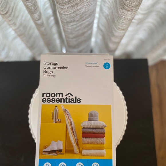 Room Essentials ((Storage Compression Bags)) - Picture 2 of 5